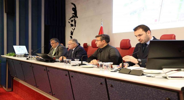 Yatırım lideri Büyükşehire 652 milyon TLlik ek bütçe