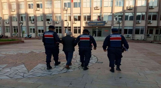 Yedi ayrı dosyadan aranıyordu, Köşkte yakalandı