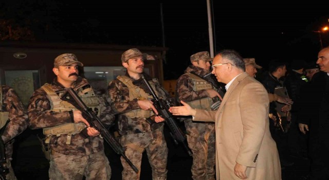 Yılbaşında da görevinde olan kamu personeline protokol ziyareti