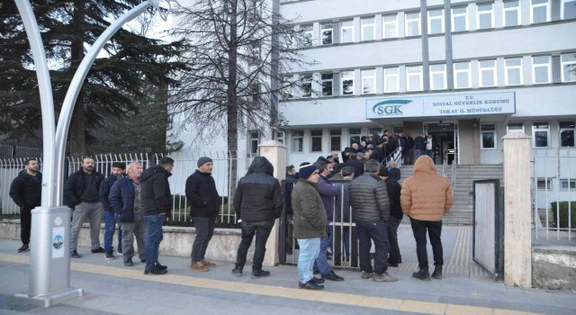 Yılın son günü EYT kuyruğu