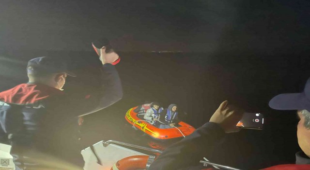 Yunanların ittiği 13 düzensiz göçmen Bodrumda kurtarıldı