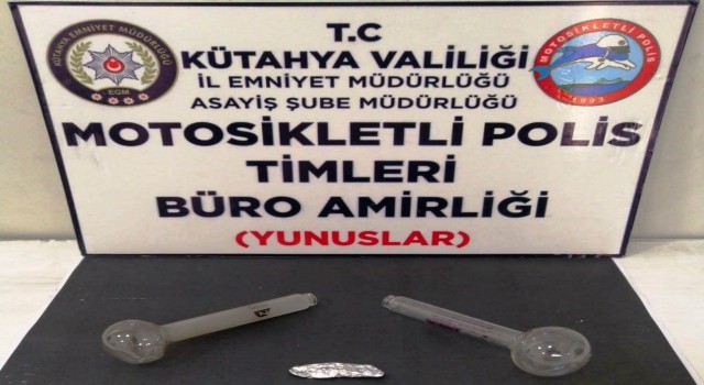Yunus Timleri bir kişinin üzerinde uyuşturucu ele geçirdi