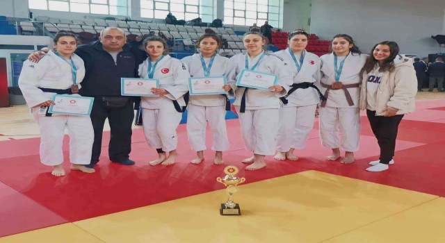 Yunusemre Belediyespor Süper Ligde