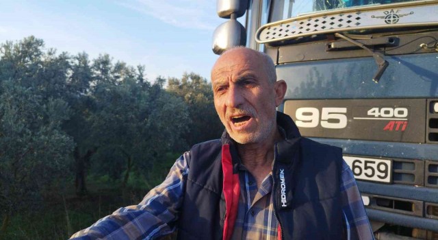 Zeytin işçilerini taşıyan minibüse tır çarptı; 2si ağır 8 yaralı