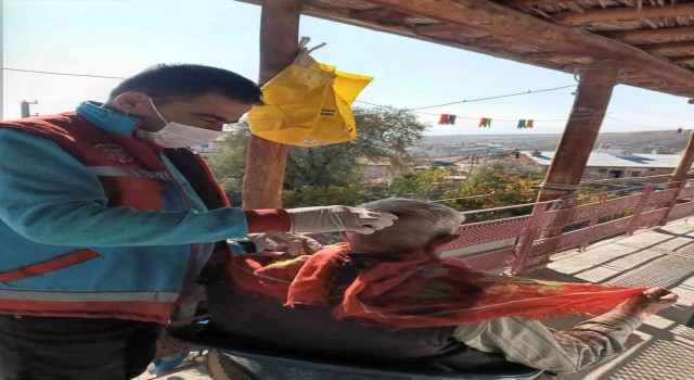 120 yaşlı ve engelli vatandaşın her ay ev temizliği ve kişisel bakımları yapılıyor