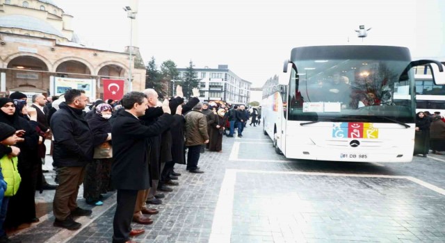 2023ün ilk umre kafilesi uğurlandı