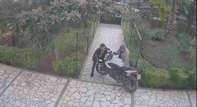 9 suçtan kaydı var: Eve yürüyerek gitmemek için motosiklet çalmış