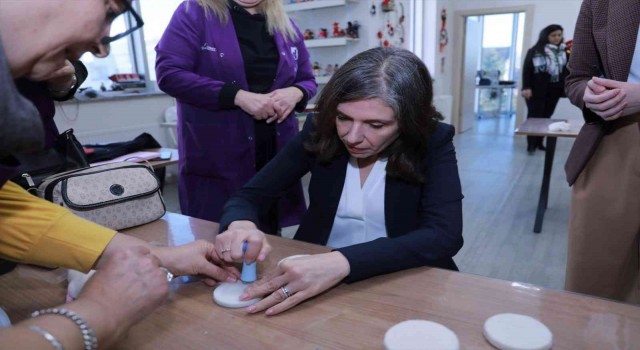 ABD İstanbul Başkonsolosu Eadeh, İzmitte kadın üreticilerle bir araya geldi