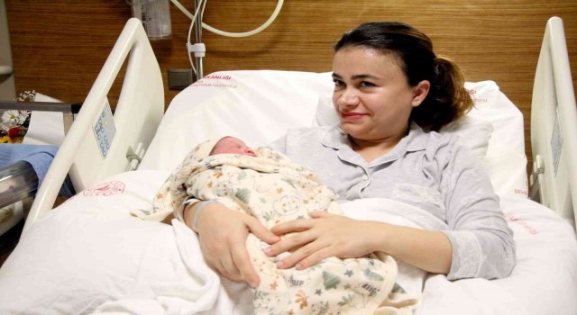 Adanada 2023 yılının ilk bebeği ‘Toprak oldu