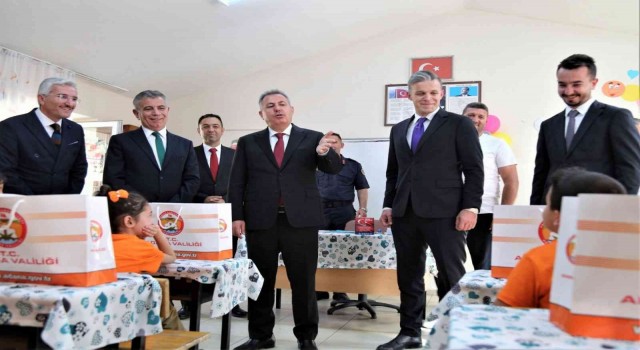 Adanada eğitime 7.6 milyonluk liralık yatırım yapıldı