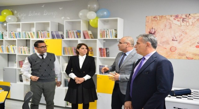 Adanada kütüphanesiz okul kalmadı