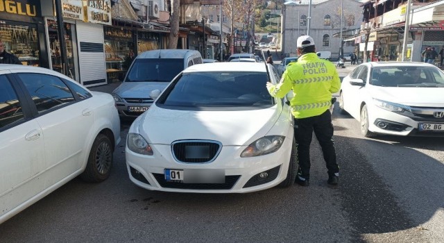 Adıyamanda hatalı araç parklarına göz açtırılmıyor
