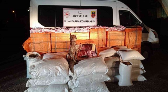 Ağrıda bir minibüste gümrük kaçağı malzemeler ele geçirildi