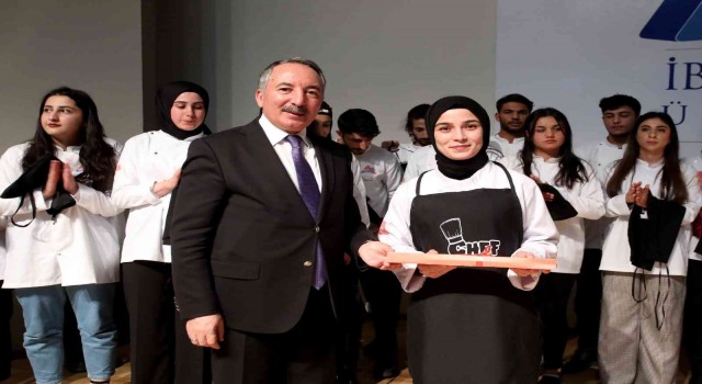 AİÇÜ Gastronomi bölümü öğrencileri İçin “Önlük Giyme” töreni düzenlendi