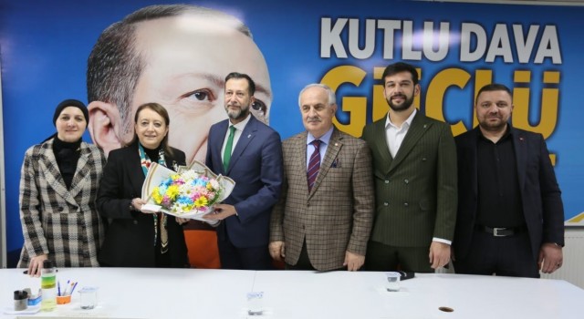 AK Parti Kocaelinin 12 ilçesinde eş zamanlı etkinlik düzenledi