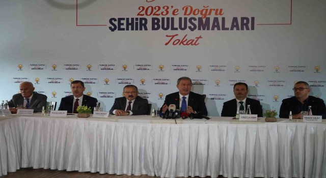 Akar, Yunanistan, megali ideayı perdeliyor