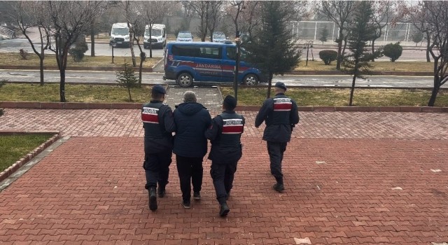 Aksarayda aranan şahıs yakalanarak cezaevine gönderildi