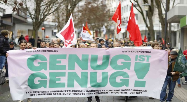 Almanyada işten çıkarılan Türk işçilerden eylem