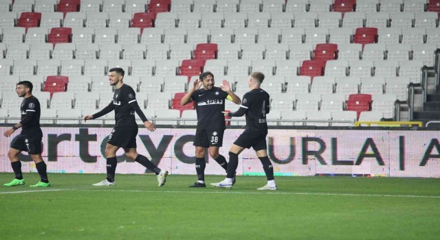 Altayın stoper ikilisi; takımın istikrar abidesi