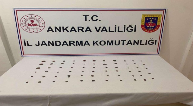 Ankarada çeşitli dönemlere ait olduğu tespit edilen 65 adet sikke ele geçirildi