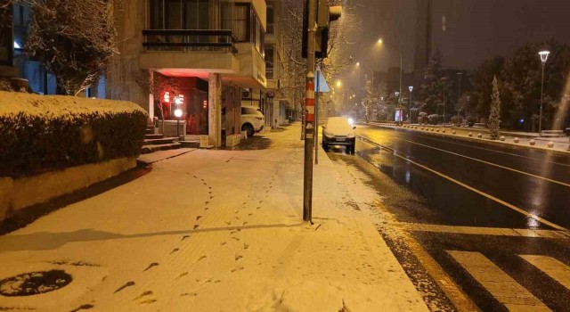Ankarada kar yağışı etkili oldu