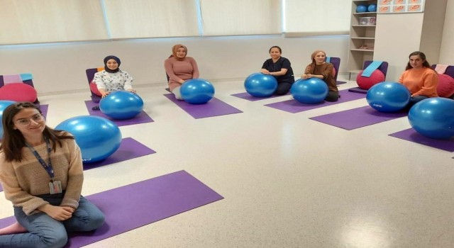 Anne adayları Gebe Okulu ile doğuma bilinçli hazırlanıyor