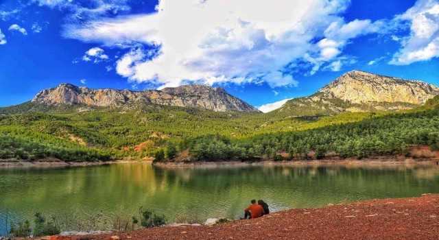 Antalyada zirvede kar, aşağıda bahar