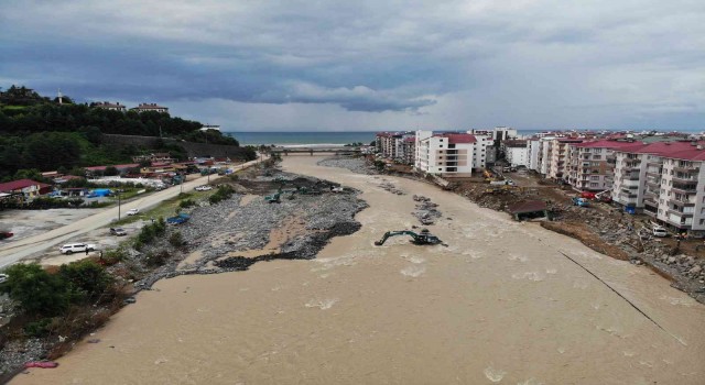 Arhavi sel sonra Kabisre deresi eski ve yeni hali görüntülendi