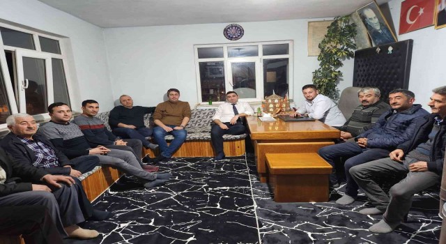 Aslanapanın Çamdibi köyünde çiftçileri bilgilendirildi