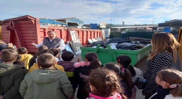 Atıklar ayrı toplanmazsa ne olacağı miniklere yerinde anlatıldı