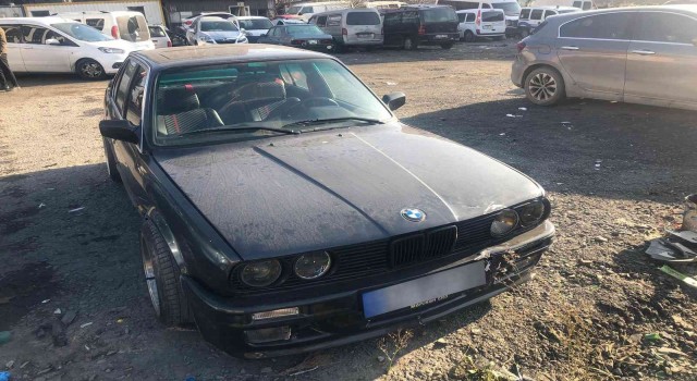 Avcılarda drift atan sürücünün ehliyetine el konuldu, araç trafikten men edildi