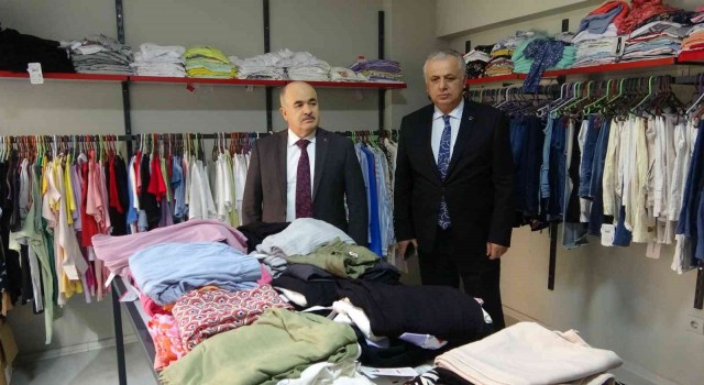 AVM gibi Sosyal Marketten 5 binin üzerinde vatandaşa giysi yardımı