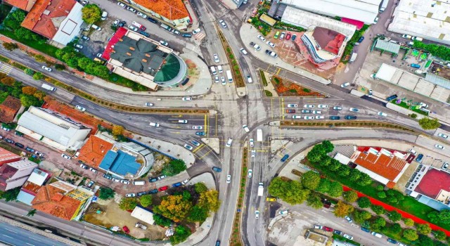 Avrupa ve Asya arasında önemli geçiş koridoru olan Kocaelide trafiği rahatlatacak çalışma