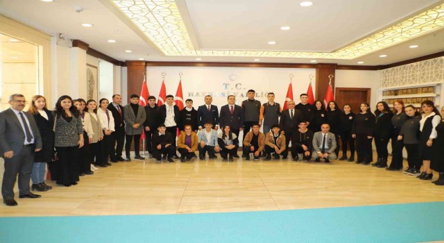 Avrupada eğitim alan öğrenciler Hakkariye döndü
