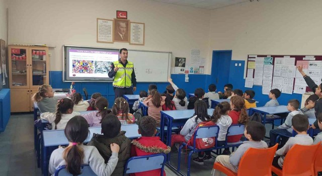 Aydında 420 öğrenci “trafik dedektifi” oldu