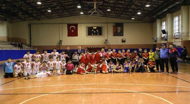 Aydında hentbolun yıldızları belli oldu