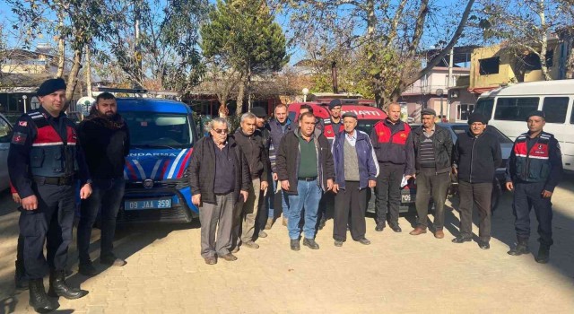Aydında jandarma ekipleri vatandaşları çeşitli konularda bilgilendirdi