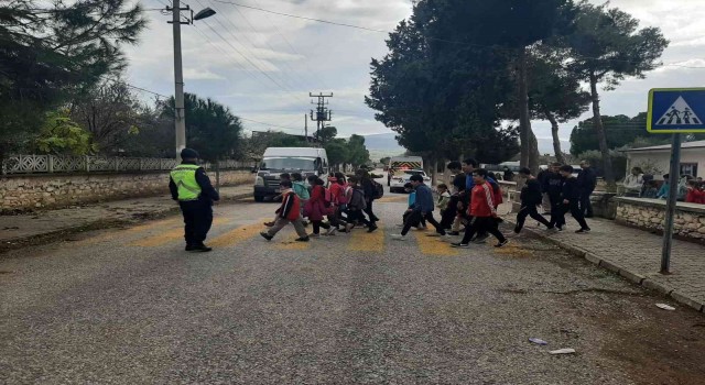 Aydında yaya önceliği faaliyeti gerçekleştirildi