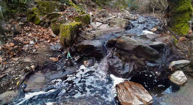 Aydının dağlarından yağ, derelerinden kara sular akmaya başladı