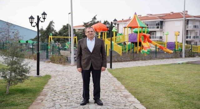 Ayvalıkın parklarında peyzaj düzenlemesi