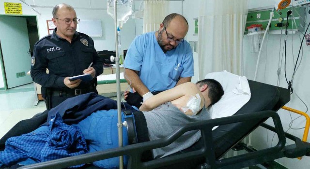 Babası parasını gasp etti, polis merkezi dönüşü oğlu bıçaklattı