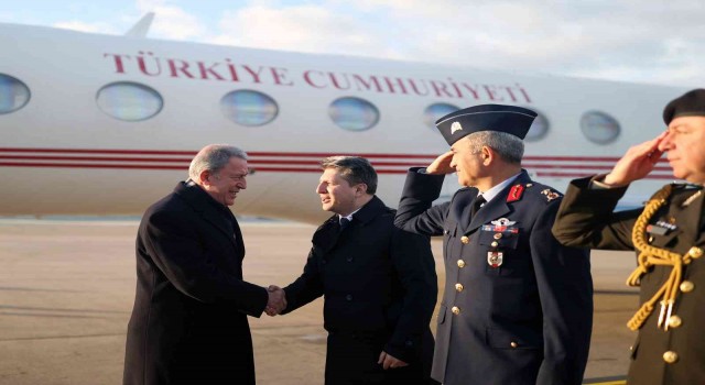 Bakan Akar, Almanyada Ukrayna Savunma Temas Grup Toplantısına katıldı