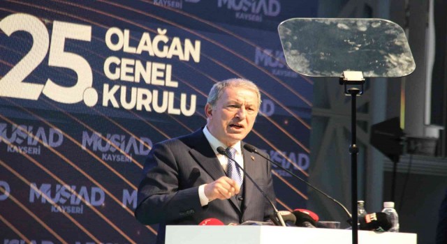 Bakan Akar: Haince yapılan eylemlere karşı, ahlaksızlara karşı, Kuran yakan şerefsizlere karşı Türkiye var