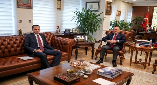 Bakan Bilgin, TİSK Yönetim Kurulu Başkanı Akkol ile görüştü