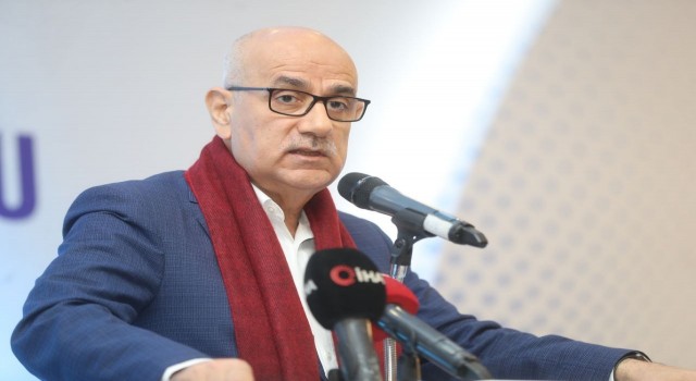 Bakan Kirişci, küpe uygulama ücretlerinin artırıldığını açıkladı