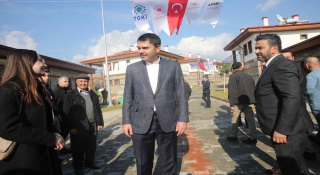 Bakan Kurum: Orta gelirli vatandaşlarımız 4 bin 400 TLden başlayan taksitle ev sahibi olabilecek