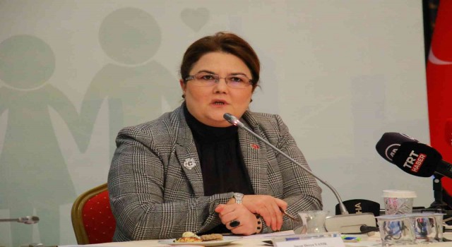 Bakan Yanık: “Aile temelli çalışmaları üretiyor ve devam ettiriyoruz”