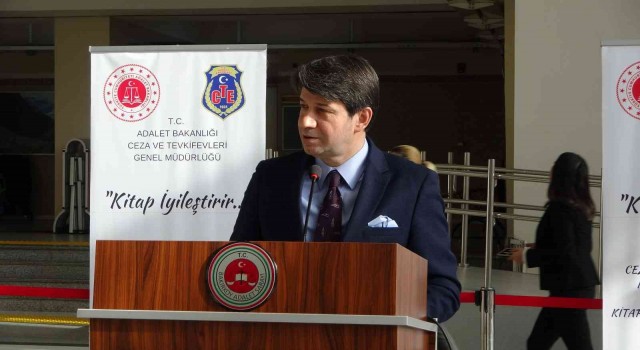 Bakırköy Adalet Sarayında kitap bağış standı kuruldu