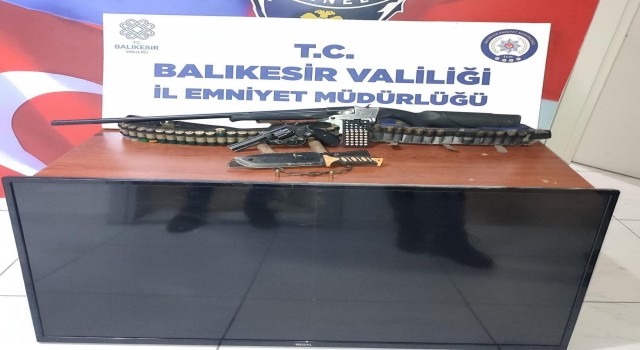 Bandırmada hırsızlık olaylarına karışanlara operasyon