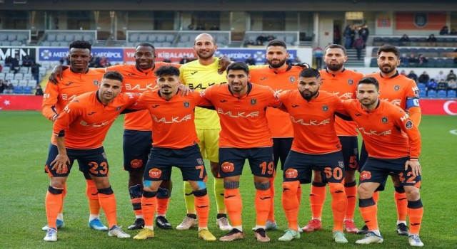Başakşehir, Dünya Kupası arasında kendine geldi